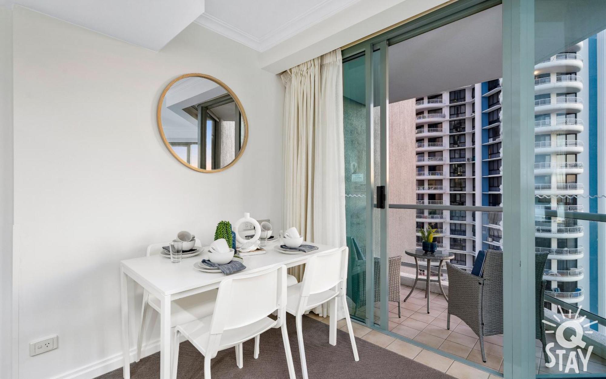 Legends Surfers Paradise Mid Week Madness Deal - Q Stay Gold Coast Buitenkant foto