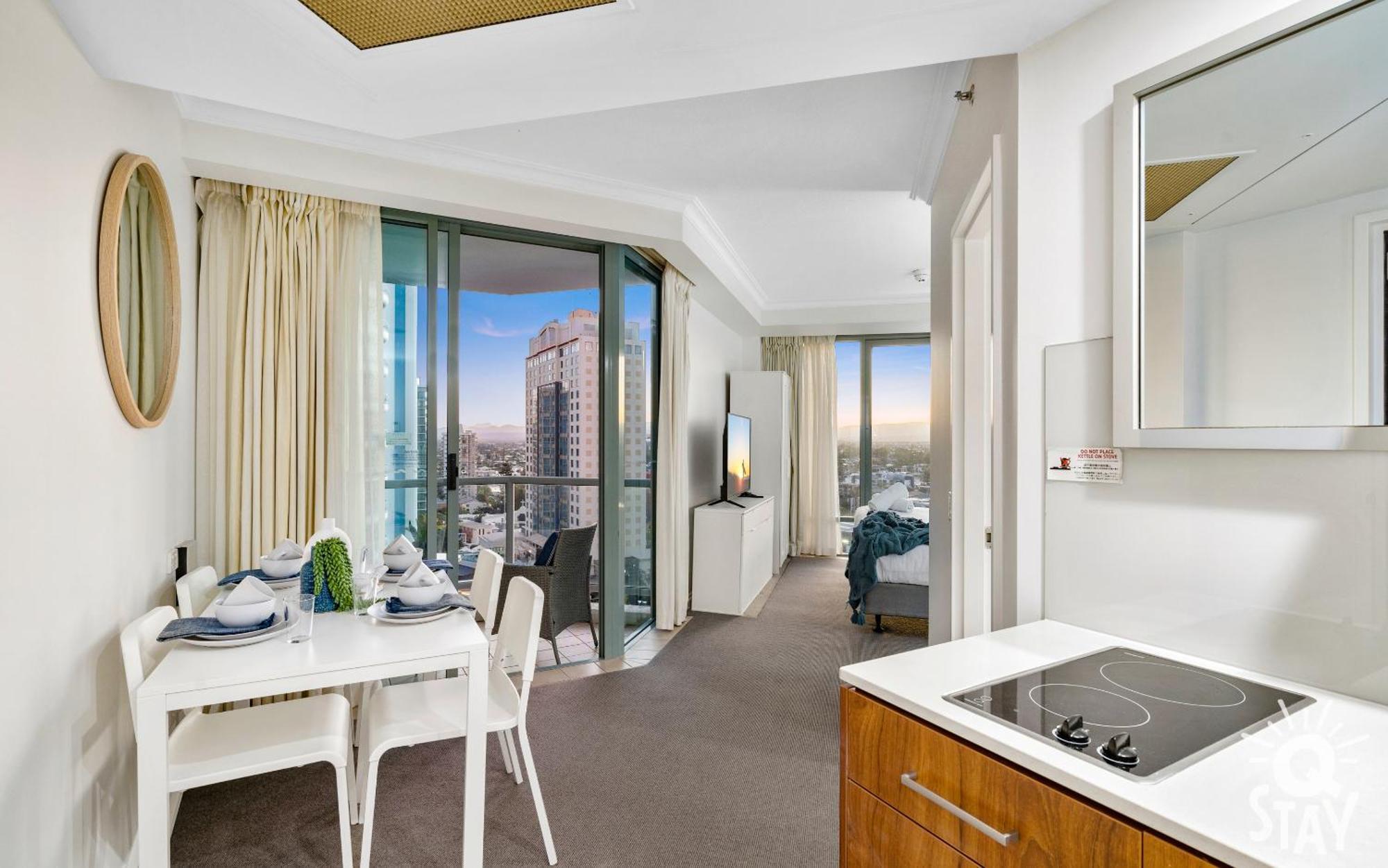 Legends Surfers Paradise Mid Week Madness Deal - Q Stay Gold Coast Buitenkant foto