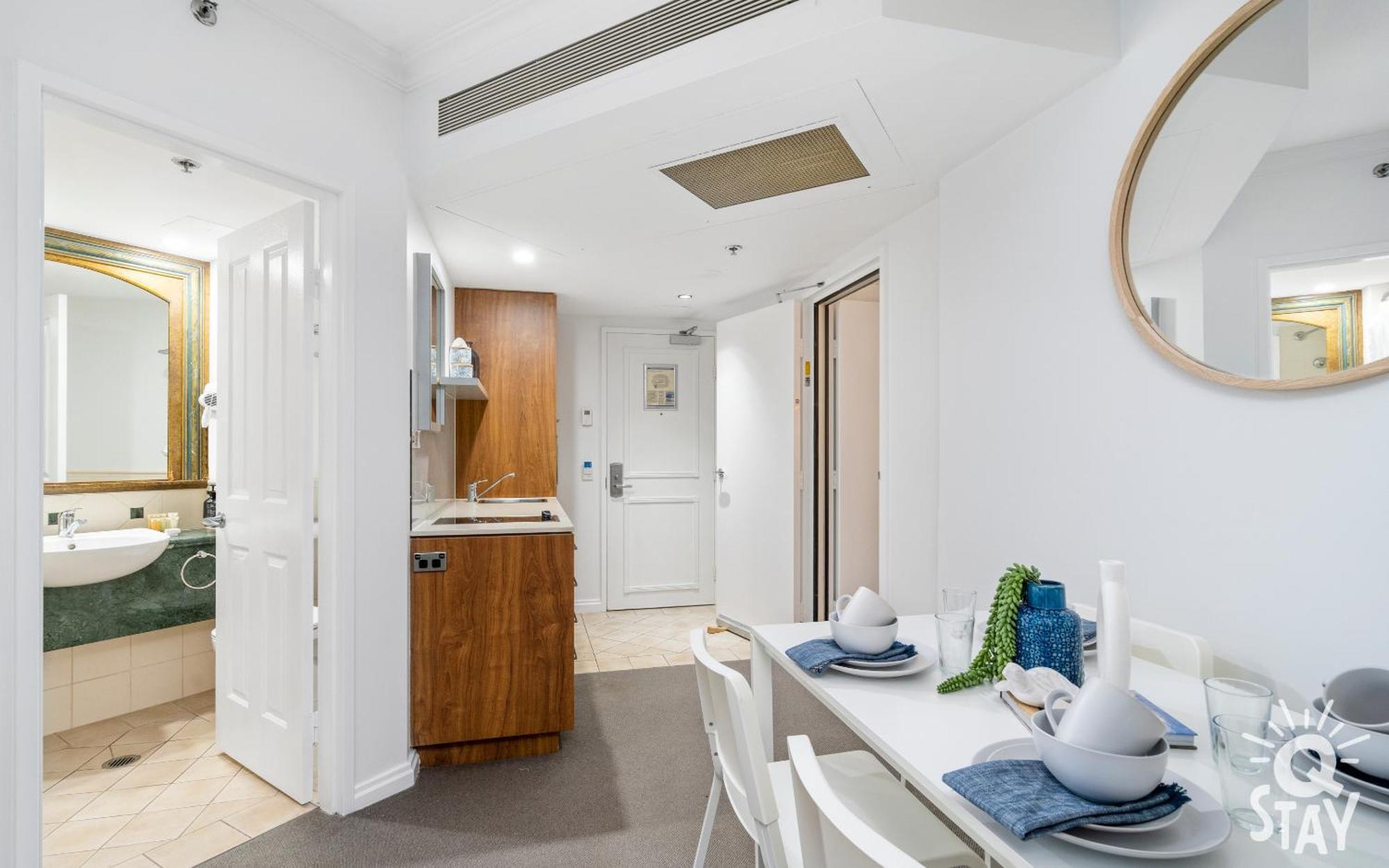 Legends Surfers Paradise Mid Week Madness Deal - Q Stay Gold Coast Buitenkant foto