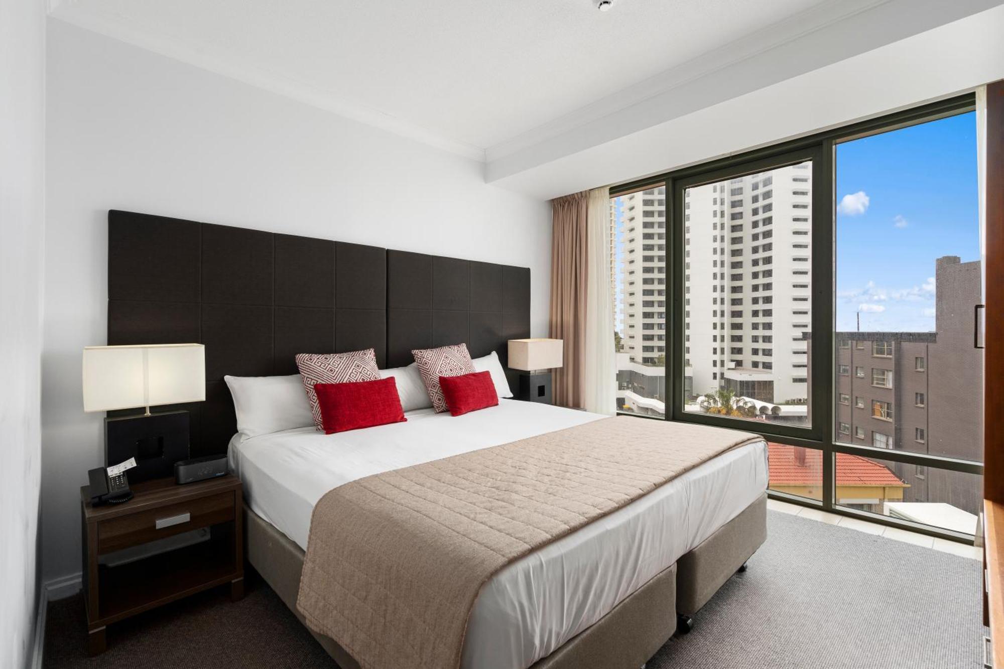 Legends Surfers Paradise Mid Week Madness Deal - Q Stay Gold Coast Buitenkant foto