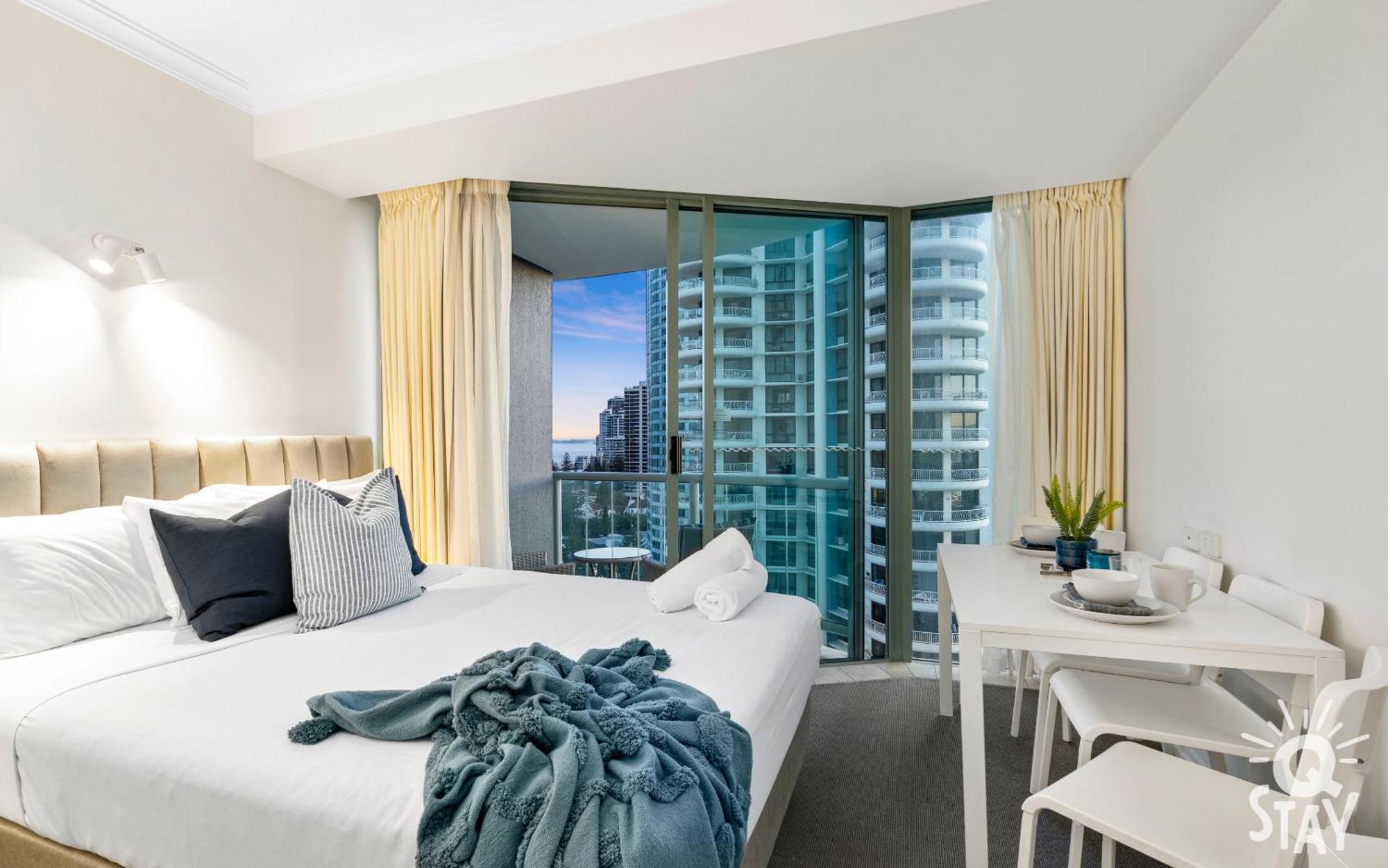 Legends Surfers Paradise Mid Week Madness Deal - Q Stay Gold Coast Buitenkant foto