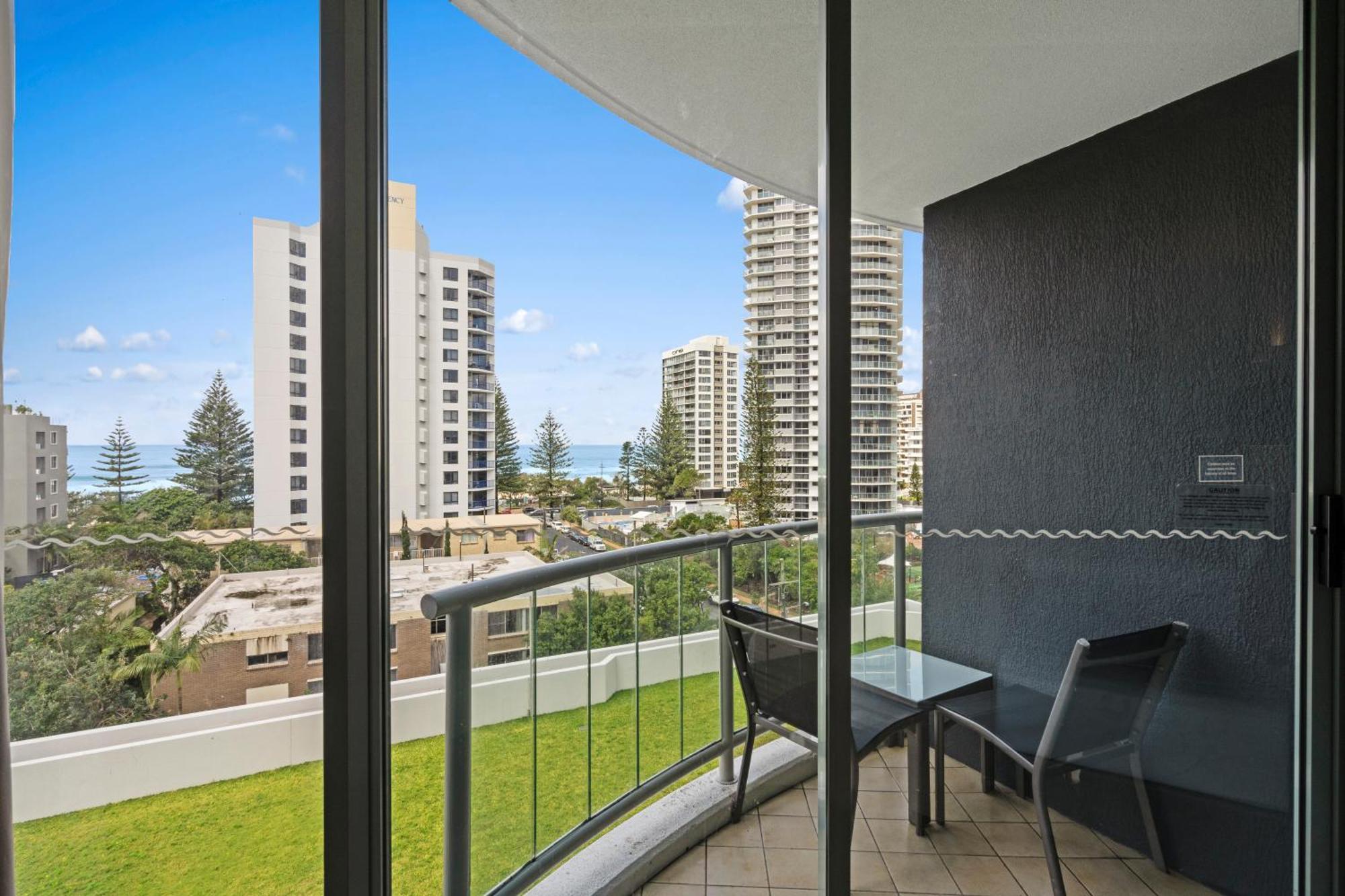 Legends Surfers Paradise Mid Week Madness Deal - Q Stay Gold Coast Buitenkant foto