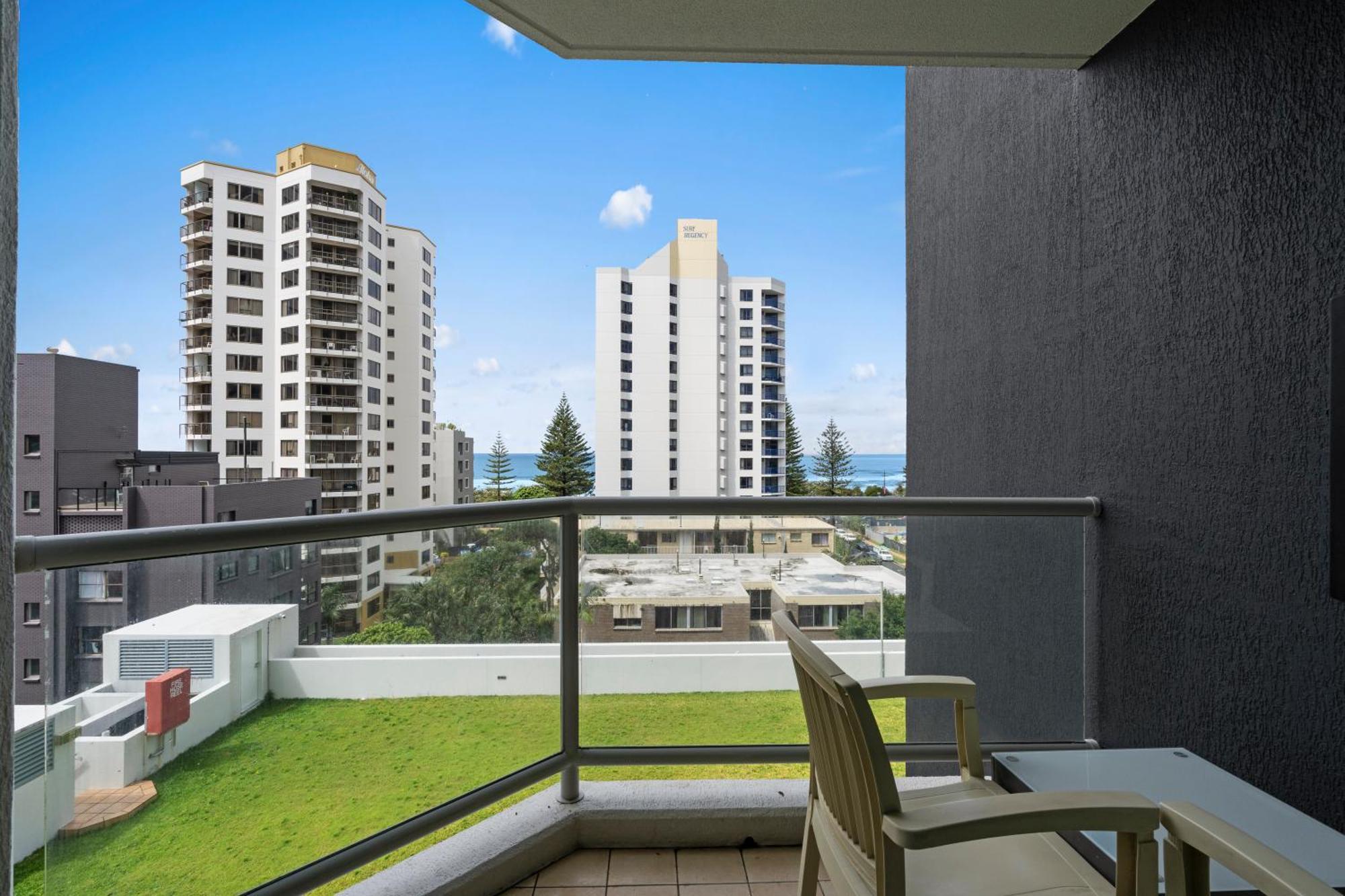 Legends Surfers Paradise Mid Week Madness Deal - Q Stay Gold Coast Buitenkant foto