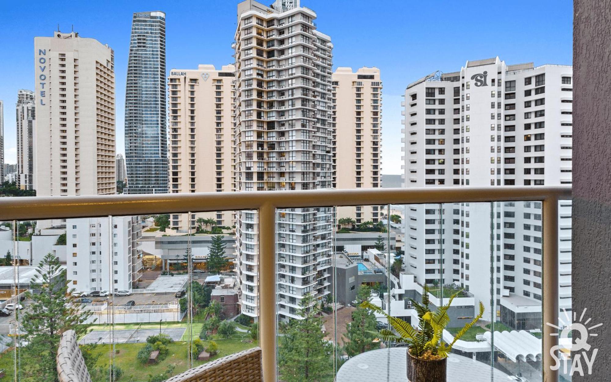 Legends Surfers Paradise Mid Week Madness Deal - Q Stay Gold Coast Buitenkant foto
